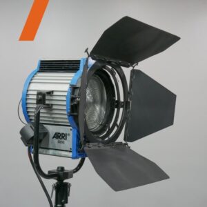 ARRI 650PLUS STUFENLINSE 650W INKL. TORBLENDE mieten – Lichttechnik | VTBW Veranstaltungstechnik BW